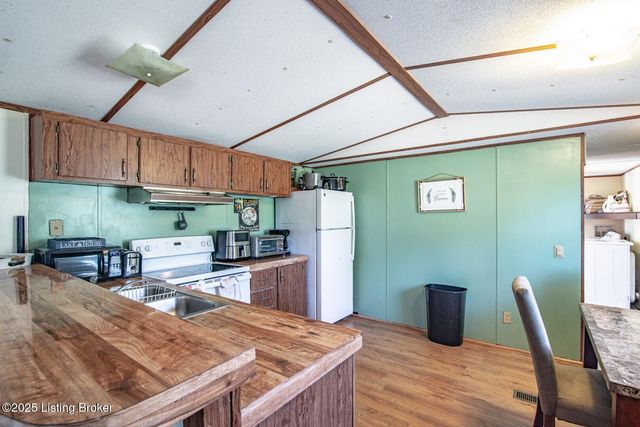 4049 Broadford Rd, Clarkson, KY 42726