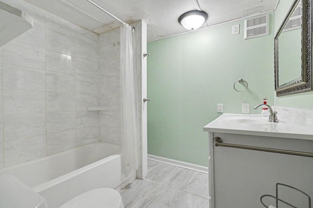 8653 Chain O Lakes Drive, Hope Twp, MI 49046