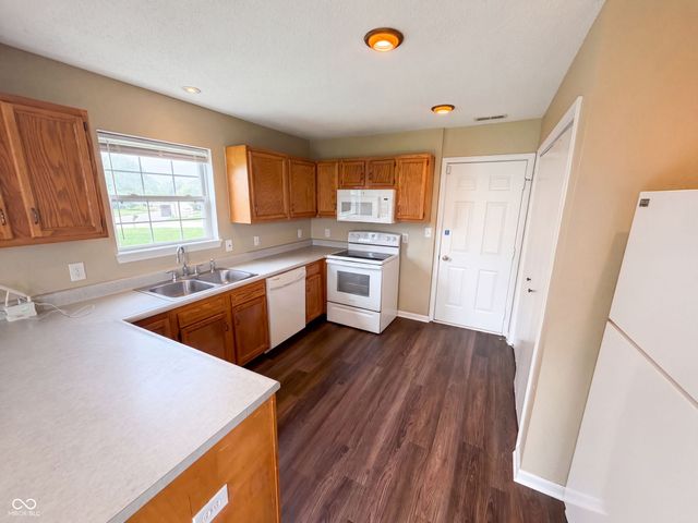 11307 Narrowleaf Drive, Indianapolis, IN 46235