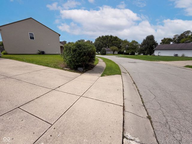 11307 Narrowleaf Drive, Indianapolis, IN 46235