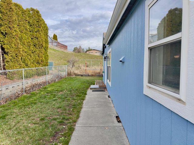 112 NW Glenhaven Drive, Pullman, WA 99163