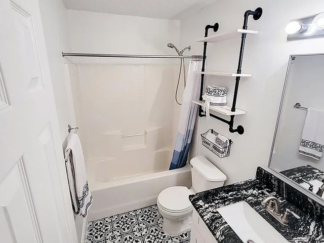 1510 Sequoia Drive, Krum, TX 76249