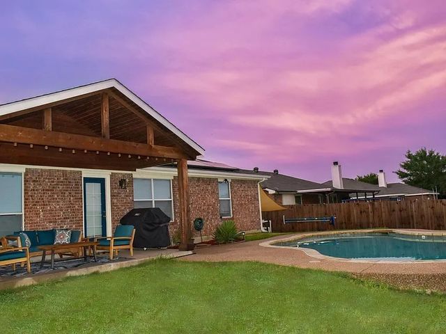 1510 Sequoia Drive, Krum, TX 76249