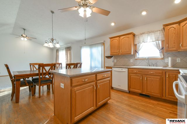 2021 Philadelphia Drive, Lincoln, NE 68521