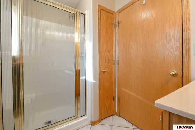 2021 Philadelphia Drive, Lincoln, NE 68521