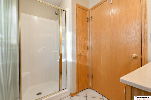 2021 Philadelphia Drive, Lincoln, NE 68521