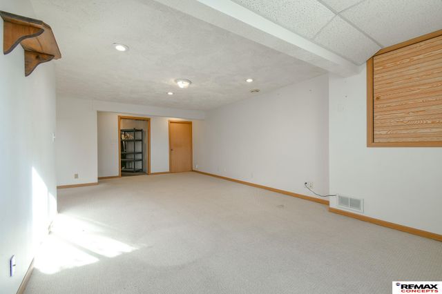 2021 Philadelphia Drive, Lincoln, NE 68521