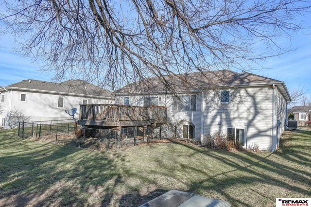 2021 Philadelphia Drive, Lincoln, NE 68521