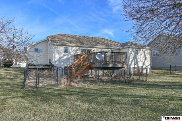 2021 Philadelphia Drive, Lincoln, NE 68521