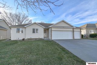 2021 Philadelphia Drive, Lincoln, NE 68521