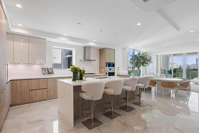 475 E Royal Palm Road 605, Boca Raton, FL 33432