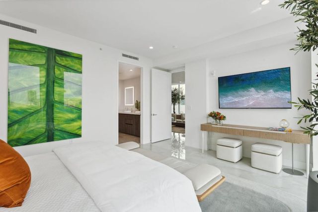 475 E Royal Palm Road 605, Boca Raton, FL 33432