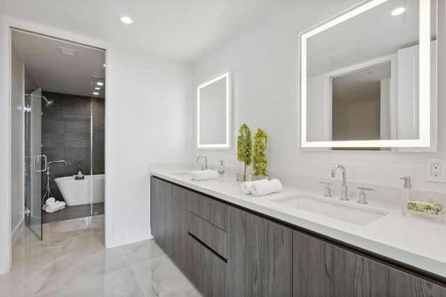 475 E Royal Palm Road 605, Boca Raton, FL 33432