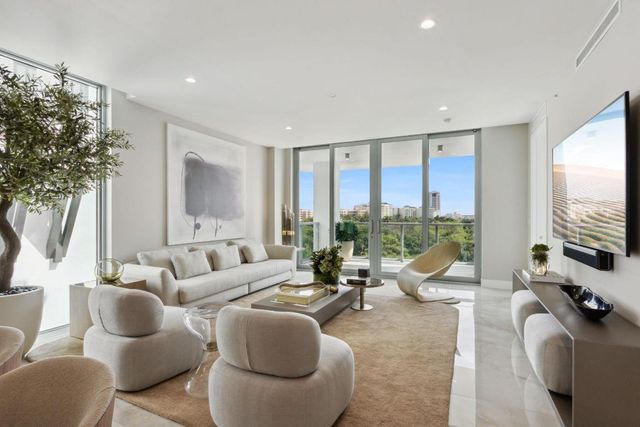 475 E Royal Palm Road 605, Boca Raton, FL 33432