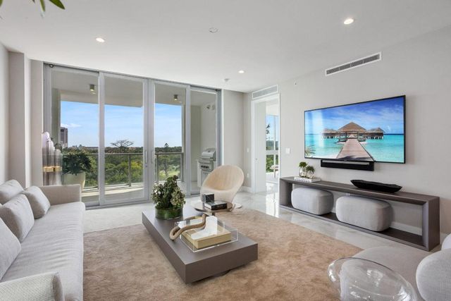 475 E Royal Palm Road 605, Boca Raton, FL 33432