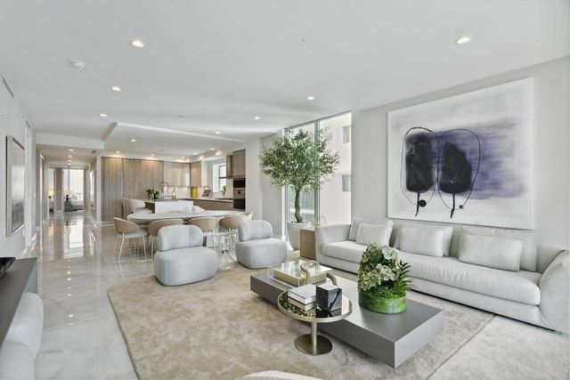 475 E Royal Palm Road 605, Boca Raton, FL 33432