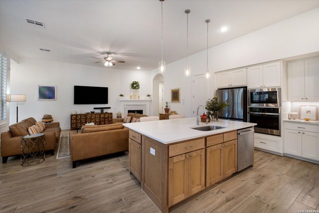 2913 ashby, Bulverde, TX 78163