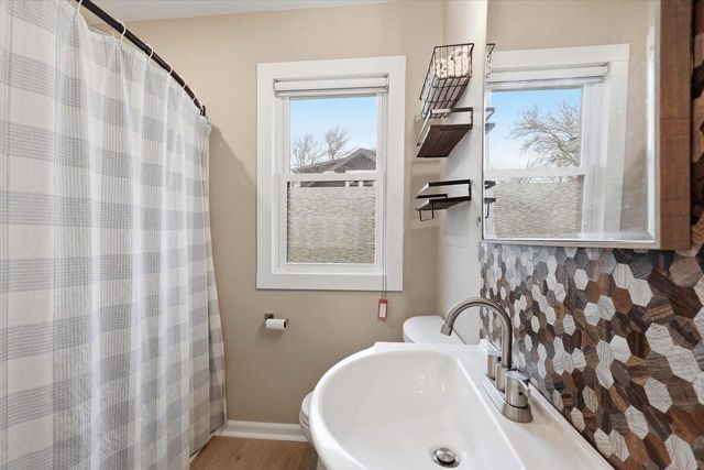 N2013 ELMWOOD, Chilton, WI 53014