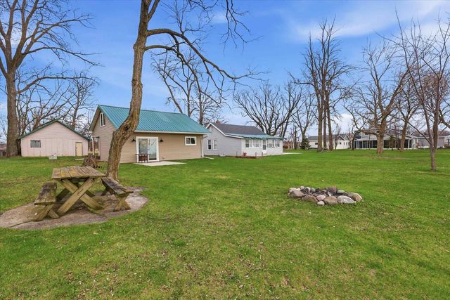 N2013 ELMWOOD, Chilton, WI 53014