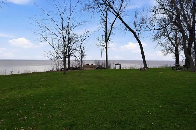 N2013 ELMWOOD, Chilton, WI 53014