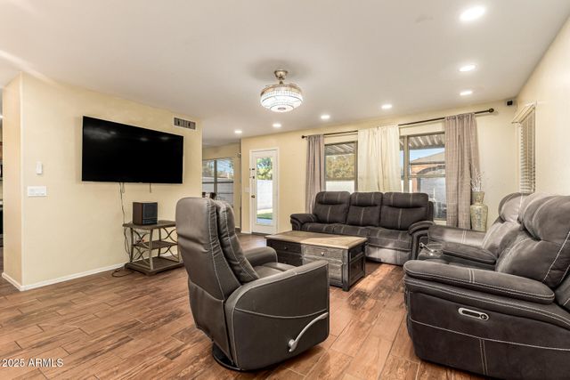 2150 E PINTO Drive, Gilbert, AZ 85296