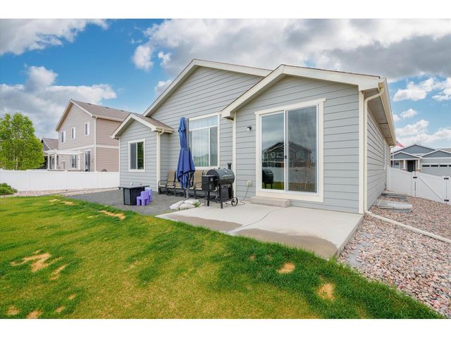 1379 Cimarron Cir, Eaton, CO 80615