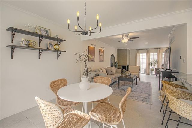 6739 W 108th Terrace, Overland Park, KS 66211