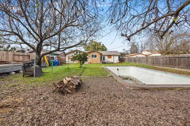 1816 N Sierra Nevada St, Stockton, CA 95205