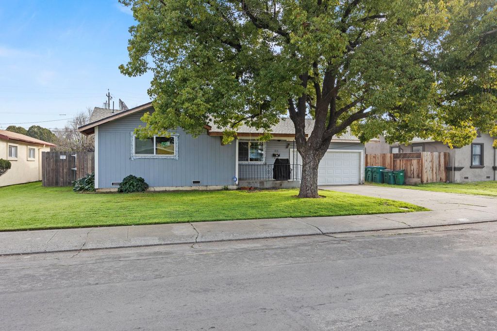 1816 N Sierra Nevada St, Stockton, CA 95205