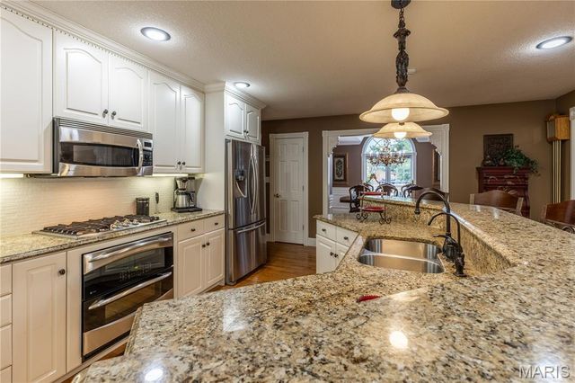 511 W Lindenwood Avenue, Sikeston, MO 63801