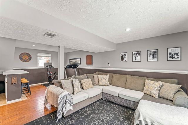 1649 Cordwell Dr., South Park, PA 15129