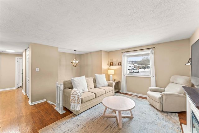 1649 Cordwell Dr., South Park, PA 15129