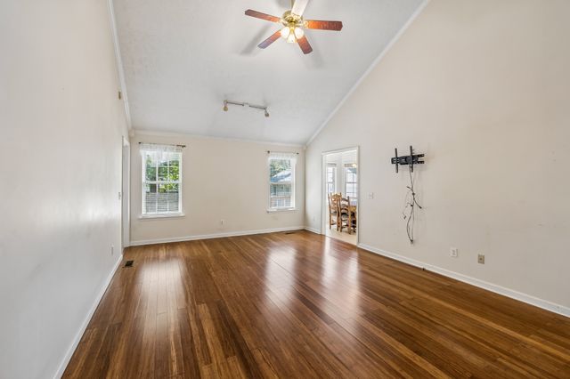 534 Sheath Cir, Lebanon, TN 37087