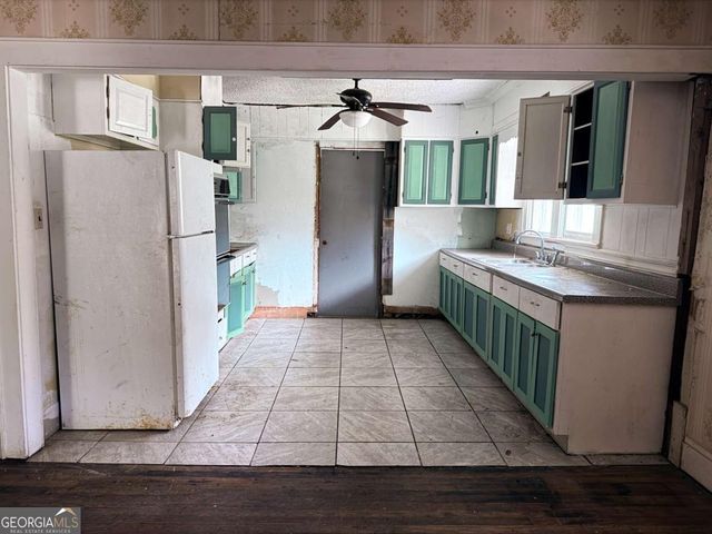 114 Teat Street SE, Lindale, GA 30147