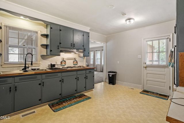 1516 Cypress Drive, Henderson, NC 27536