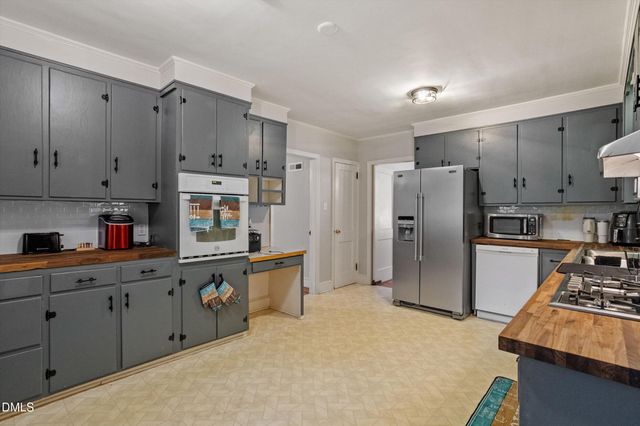 1516 Cypress Drive, Henderson, NC 27536