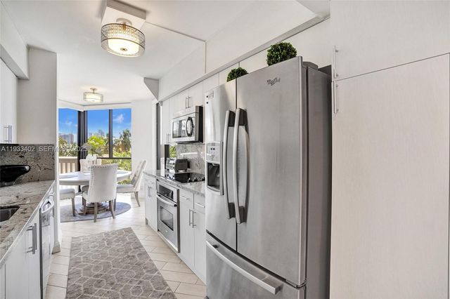 1000 E Island Blvd 503, Aventura, FL 33160