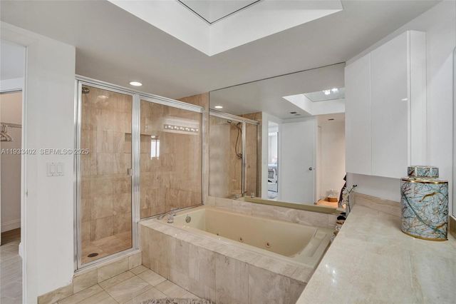 1000 E Island Blvd 503, Aventura, FL 33160