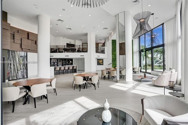 1000 E Island Blvd 503, Aventura, FL 33160