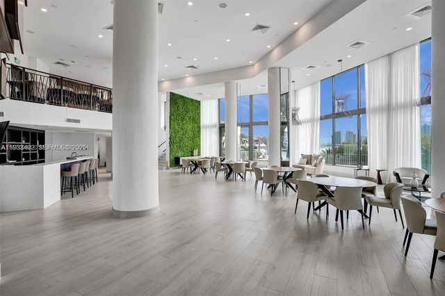 1000 E Island Blvd 503, Aventura, FL 33160