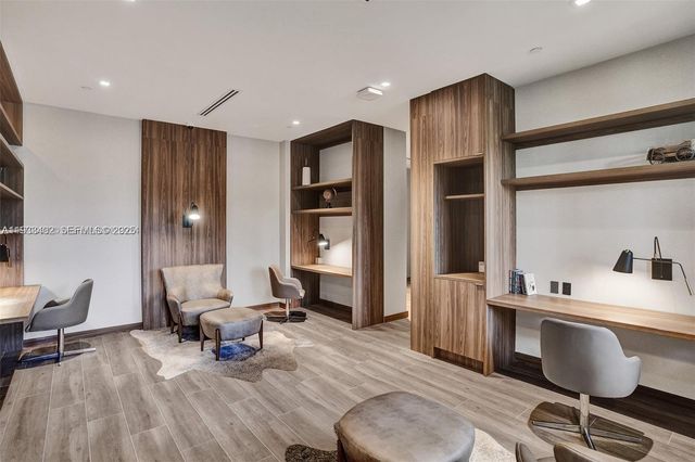 1000 E Island Blvd 503, Aventura, FL 33160