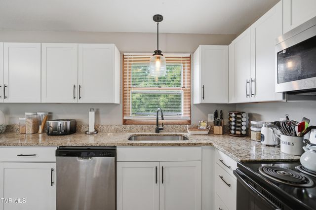 2911 Russum Avenue, Johnson City, TN 37604