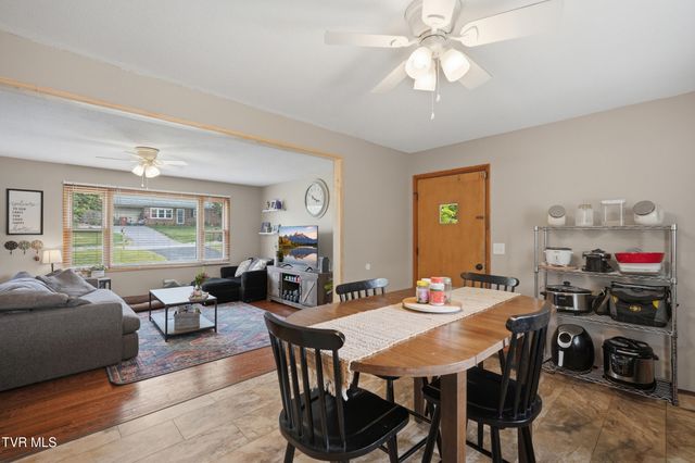 2911 Russum Avenue, Johnson City, TN 37604