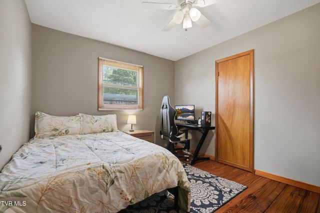2911 Russum Avenue, Johnson City, TN 37604
