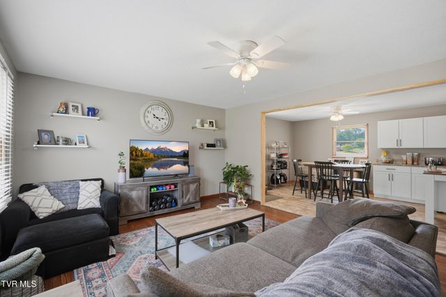 2911 Russum Avenue, Johnson City, TN 37604