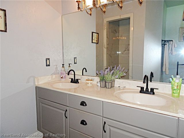 200 Anderson Street NE, Lake Placid, FL 33852