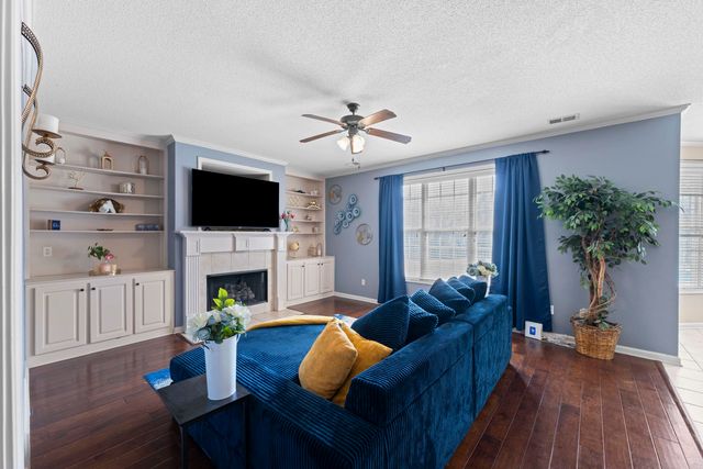 8717 BRUNSWICK FARMS DR, Bartlett, TN 38002