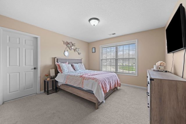 8717 BRUNSWICK FARMS DR, Bartlett, TN 38002