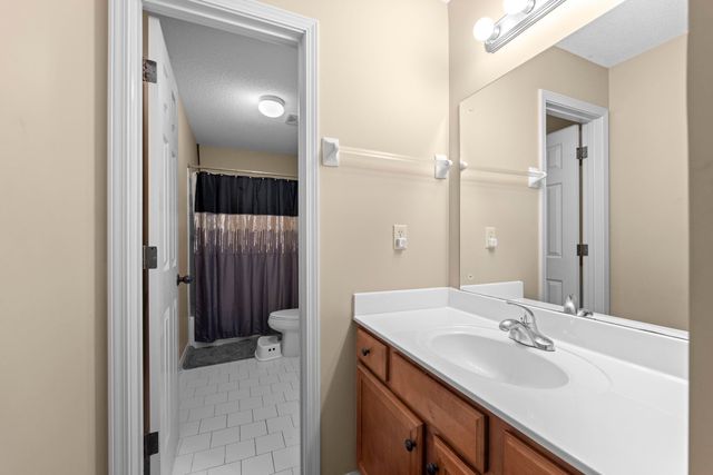 8717 BRUNSWICK FARMS DR, Bartlett, TN 38002