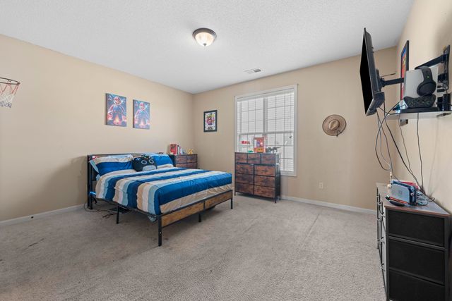 8717 BRUNSWICK FARMS DR, Bartlett, TN 38002